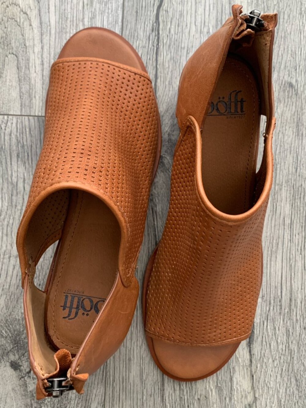 Sofft Uggage 8.5 M Cognac Leather Peep Toe Slingback Shoes